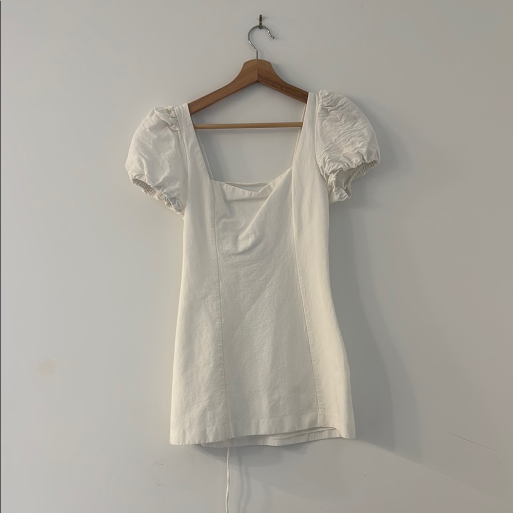 Zara White Flutter Sleeve Fitted Blouse